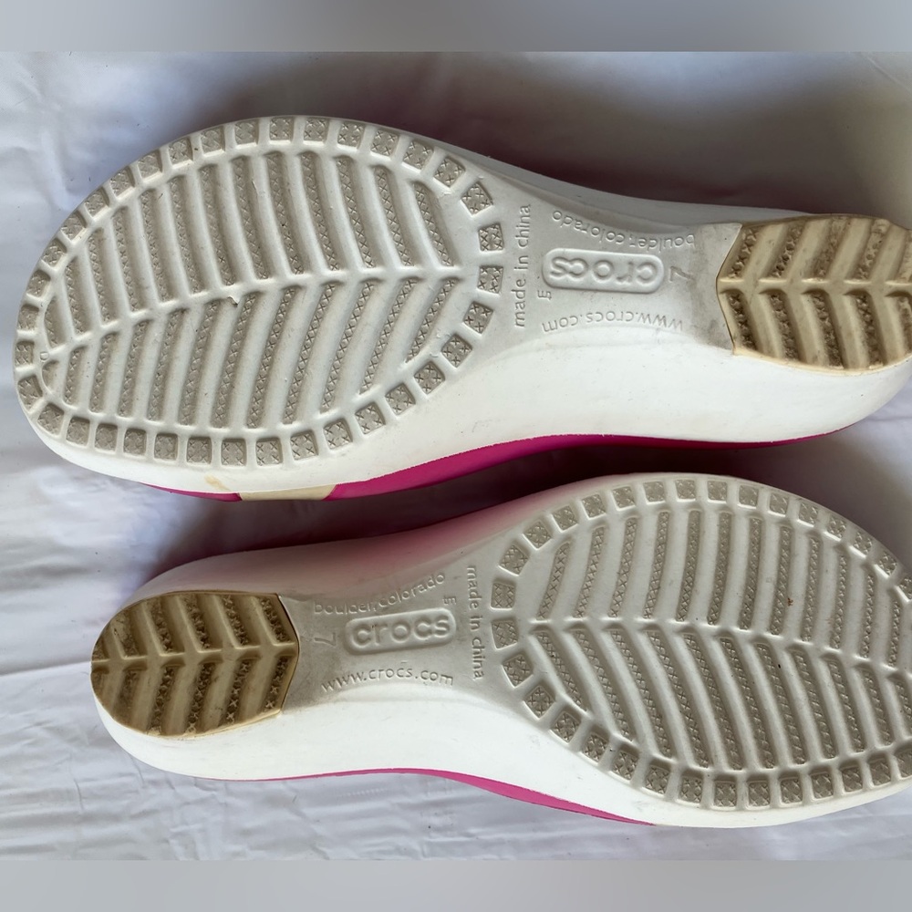 Cute Croc Clogs - Picture 3 of 6